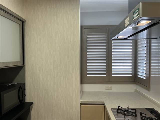 ウッドシャッターの施工例（１）