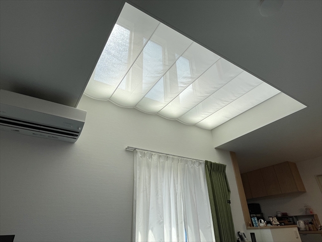 暑さ対策の天幕カーテン（２）