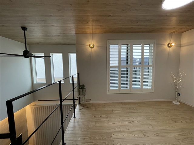 ウッドシャッターの施工例（４）